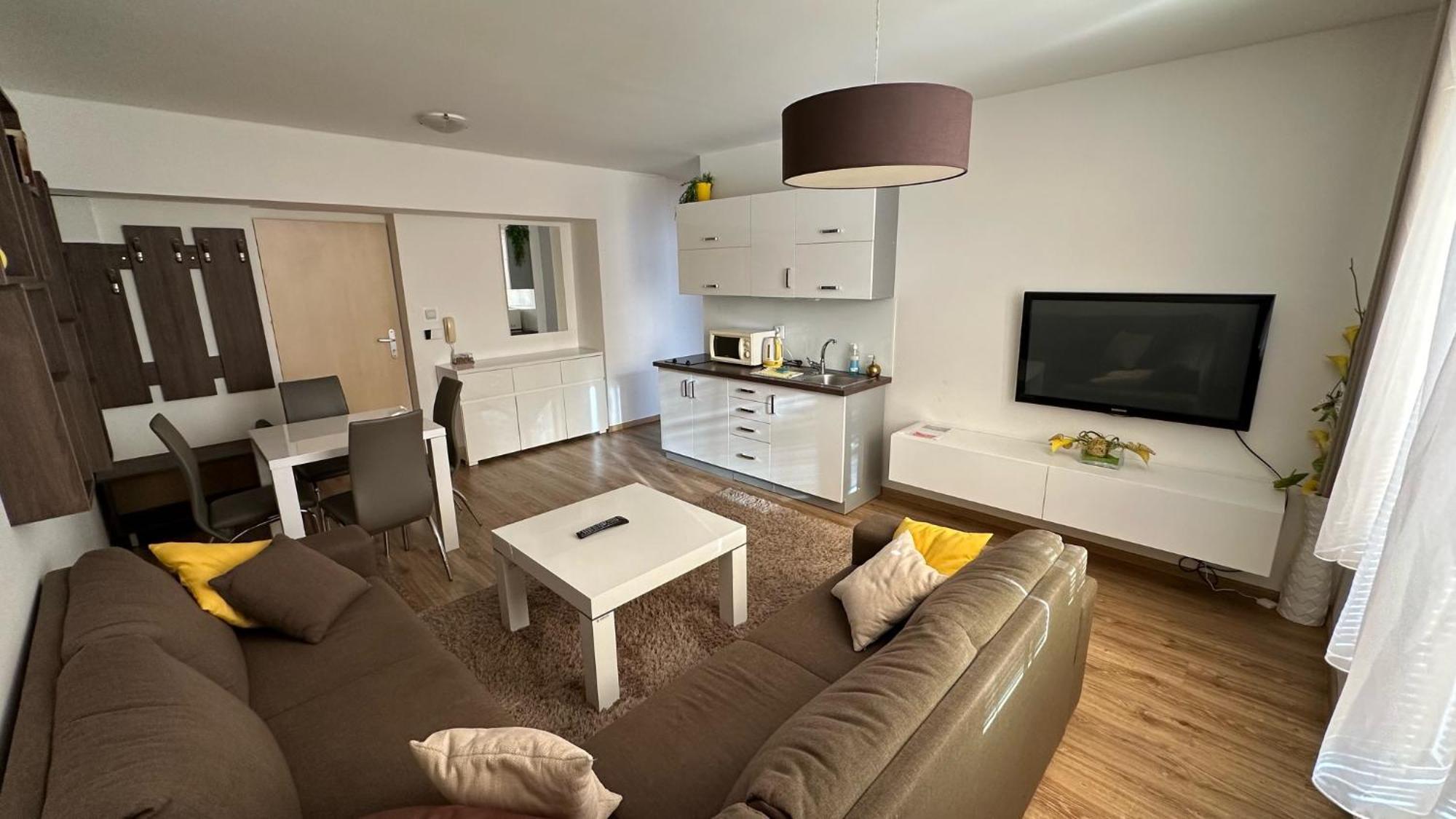 2 room Apartment with balcony, Apartmány Liptov Liptovský Mikuláš Exterior foto